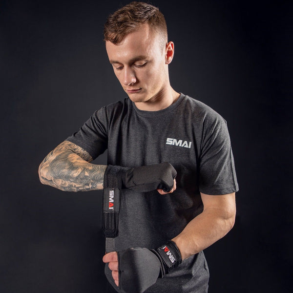 Hand Wraps Man putting on Boxing Quick