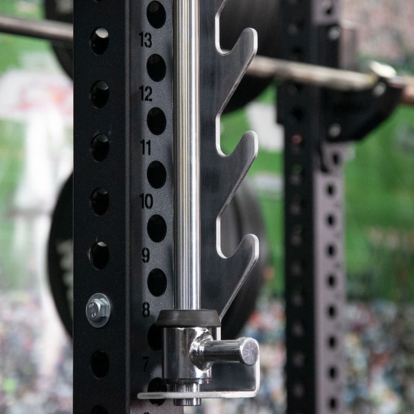 Safety lock of a universal smith machine