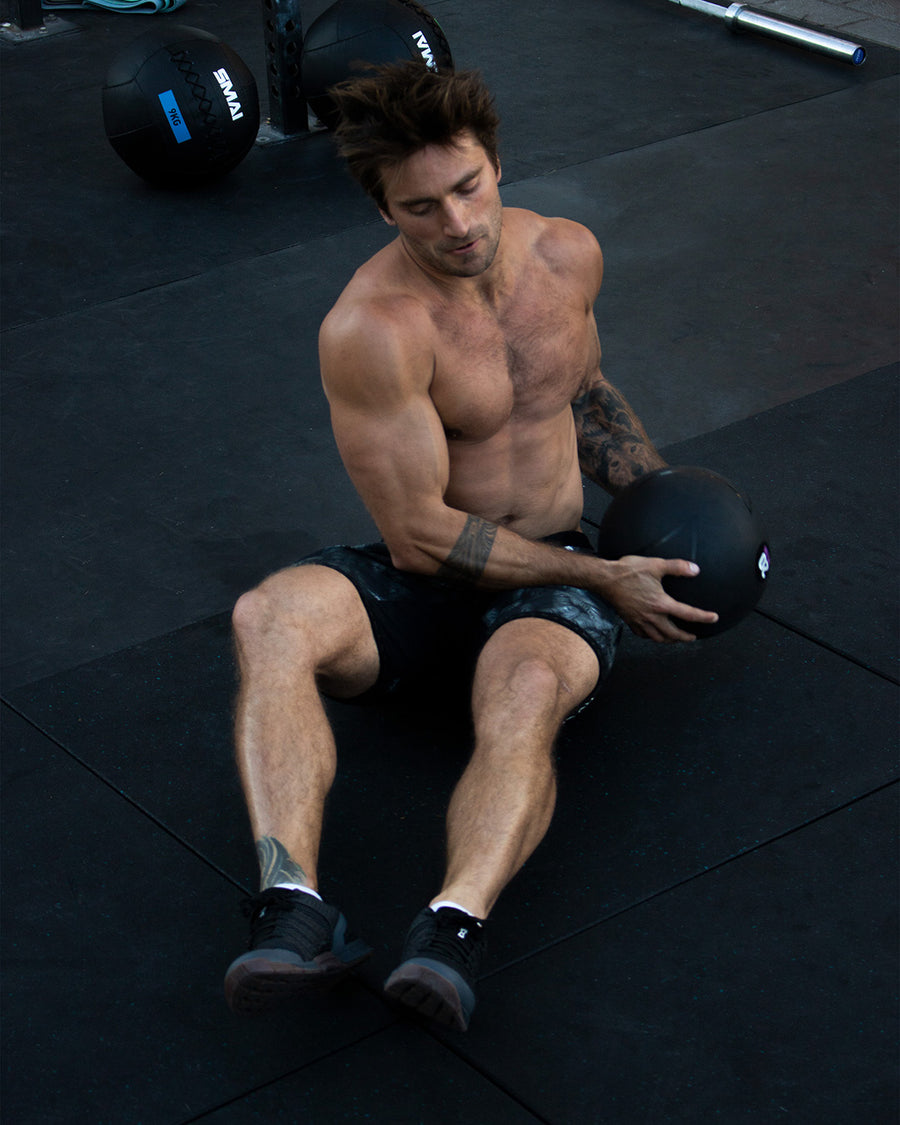 Man lifting Weight