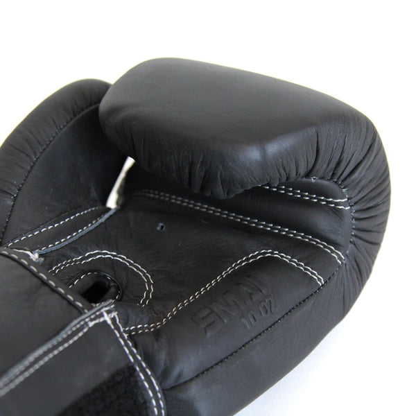 Elite85 Fighter Combo Close up of palm elite85 boxing glove
